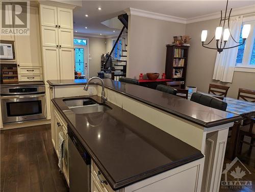 302 Byron Avenue, Ottawa, ON - Indoor Photo Showing Kitchen