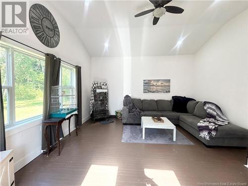 7719 Route 8, New Bandon, NB - Indoor Photo Showing Living Room