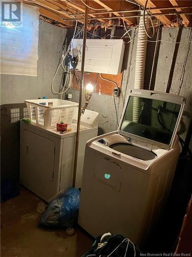 90 Hennessey Road, Moncton, NB - Indoor Photo Showing Laundry Room