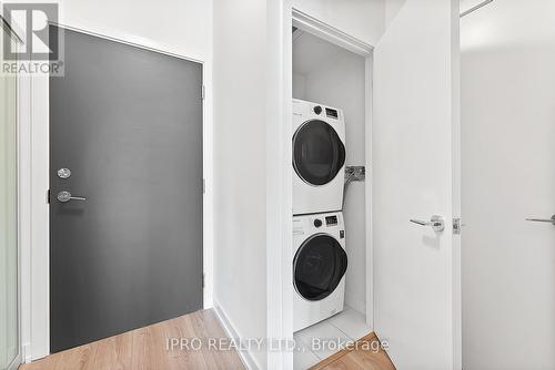 602 - 10 De Boers Drive, Toronto (York University Heights), ON - Indoor Photo Showing Laundry Room