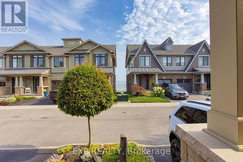 61 Waterview Lane, Grimsby, ON - Outdoor With Deck Patio Veranda With Facade