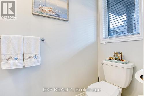 61 Waterview Lane, Grimsby, ON - Indoor Photo Showing Bathroom