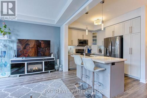 61 Waterview Lane, Grimsby, ON - Indoor Photo Showing Kitchen