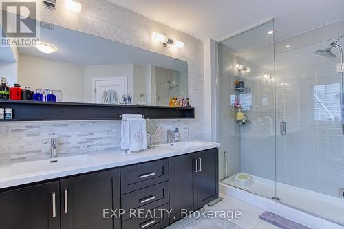 61 Waterview Lane, Grimsby, ON - Indoor Photo Showing Bathroom