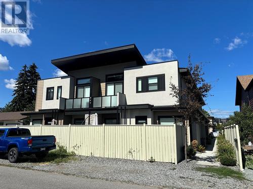 840 Wardlaw Avenue Unit# 4, Kelowna, BC - Outdoor