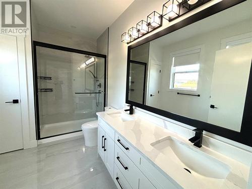 840 Wardlaw Avenue Unit# 4, Kelowna, BC - Indoor Photo Showing Bathroom