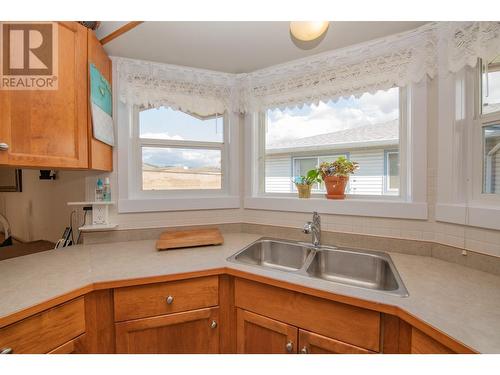 4740 20 Street Unit# 88, Vernon, BC - Indoor Photo Showing Kitchen With Double Sink