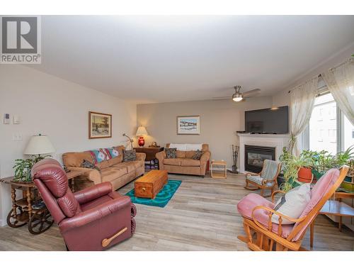 4740 20 Street Unit# 88, Vernon, BC - Indoor Photo Showing Living Room With Fireplace