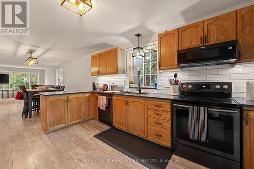 181 Moores Beach Road, Georgina (Virginia), ON - Indoor Photo Showing Kitchen