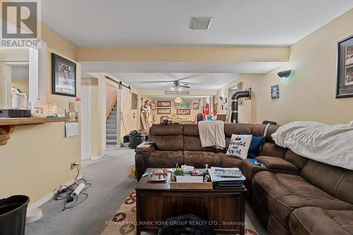 181 Moores Beach Road, Georgina (Virginia), ON - Indoor Photo Showing Living Room