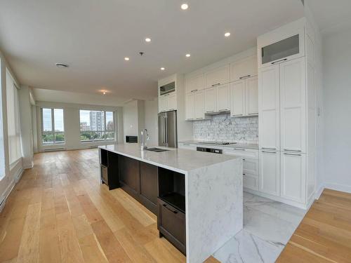 Kitchen - 801-510 Boul. Des Prairies, Laval (Laval-Des-Rapides), QC - Indoor Photo Showing Kitchen With Upgraded Kitchen