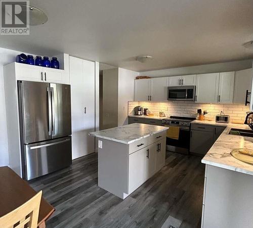 1250 9Th Avenue, Valemount, BC - Indoor Photo Showing Kitchen With Upgraded Kitchen