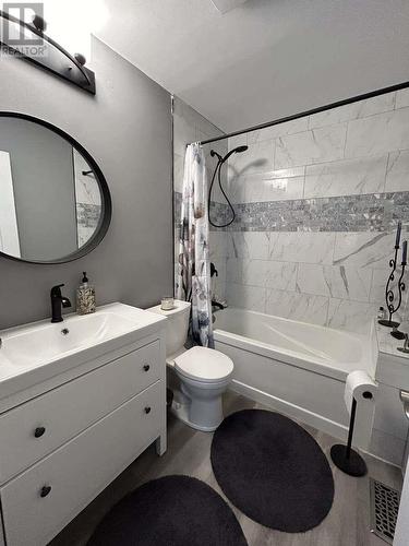 1250 9Th Avenue, Valemount, BC - Indoor Photo Showing Bathroom