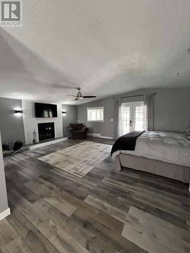 1250 9Th Avenue, Valemount, BC - Indoor Photo Showing Bedroom