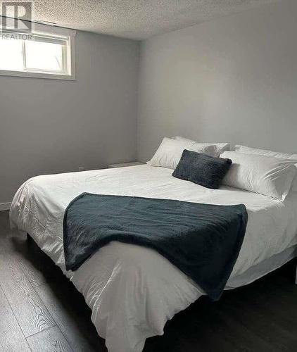 1250 9Th Avenue, Valemount, BC - Indoor Photo Showing Bedroom