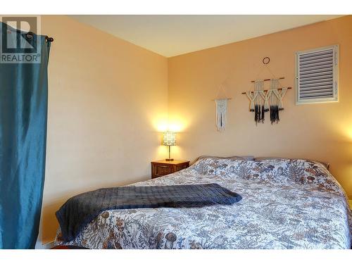 2890 Jarvis Street, Armstrong, BC - Indoor Photo Showing Bedroom