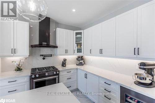 45 Wood Crescent, Essa, ON - Indoor Photo Showing Kitchen