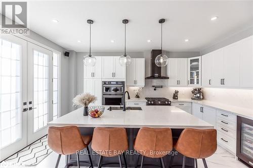 45 Wood Crescent, Essa, ON - Indoor Photo Showing Kitchen With Upgraded Kitchen