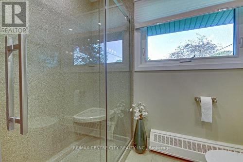 4504 East Road, Central Elgin (Port Stanley), ON - Indoor Photo Showing Bathroom