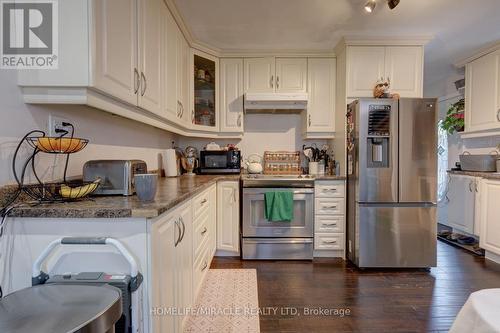 84 Mccraney Street W, Oakville (College Park), ON - Indoor Photo Showing Kitchen