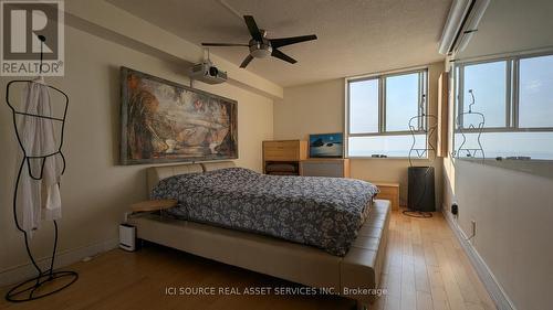 808 - 5280 Lakeshore Road, Burlington, ON - Indoor Photo Showing Bedroom