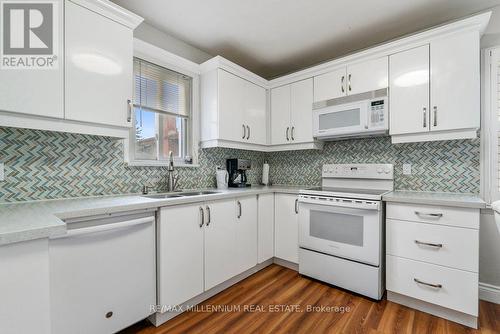 216 Morningside Avenue, Toronto (West Hill), ON - Indoor Photo Showing Kitchen With Double Sink