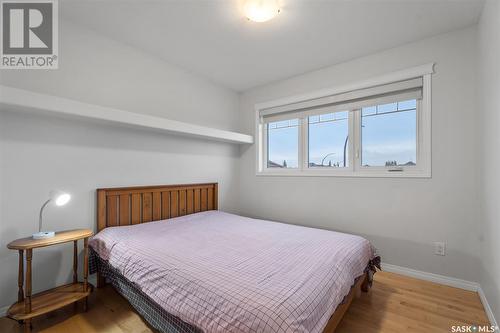 203 Zimmer Crescent, Saskatoon, SK - Indoor Photo Showing Bedroom