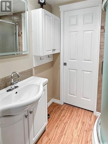 South #4 Acreage, Swift Current Rm No. 137, SK - Indoor Photo Showing Bathroom