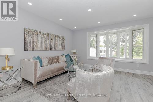 62 Elgin Drive, Brampton, ON - Indoor Photo Showing Living Room