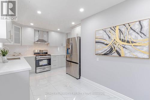 62 Elgin Drive, Brampton, ON - Indoor Photo Showing Kitchen