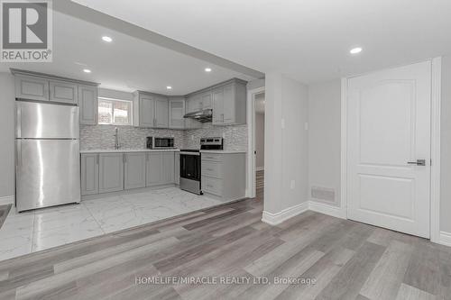 62 Elgin Drive, Brampton (Brampton South), ON - Indoor Photo Showing Kitchen