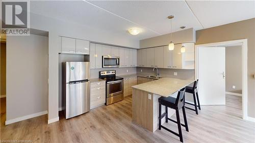 308 Lester Street Unit# 215, Waterloo, ON - Indoor Photo Showing Kitchen