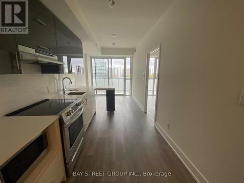 709 - 188 Fairview Mall Drive, Toronto (Don Valley Village), ON - Indoor Photo Showing Kitchen