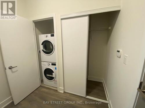 709 - 188 Fairview Mall Drive, Toronto (Don Valley Village), ON - Indoor Photo Showing Laundry Room