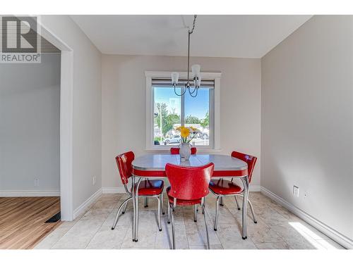 2303 19 Street, Vernon, BC - Indoor Photo Showing Dining Room