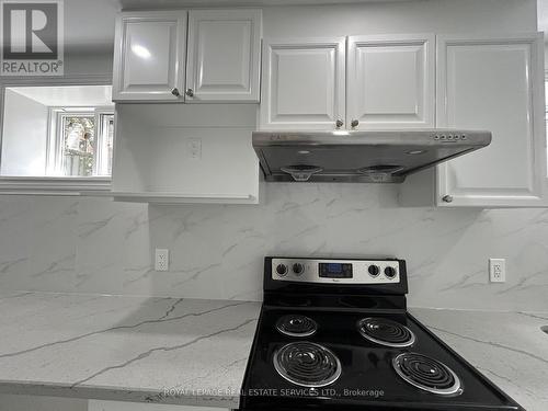 3383 Ellengale Drive, Mississauga (Erindale), ON - Indoor Photo Showing Kitchen