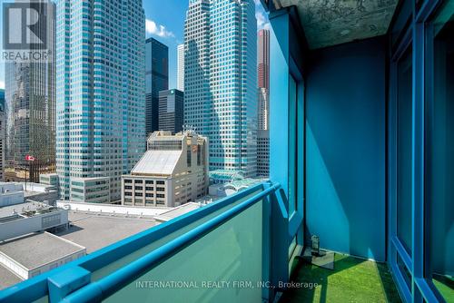 1503 - 8 The Esplanade, Toronto, ON - Outdoor