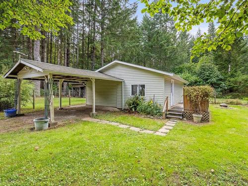 7821 Little Way, Fanny Bay, BC 