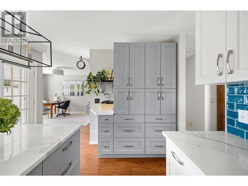 1255 Raymer Avenue Unit# 486, Kelowna, BC - Indoor Photo Showing Kitchen