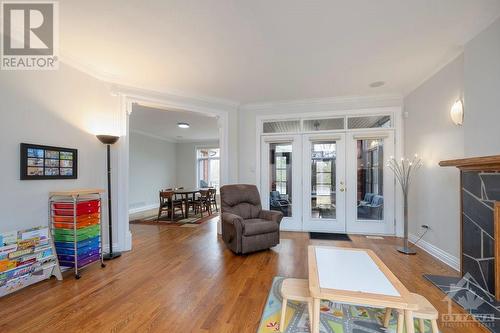 1853 Rideau Garden Drive, Ottawa, ON - Indoor Photo Showing Living Room