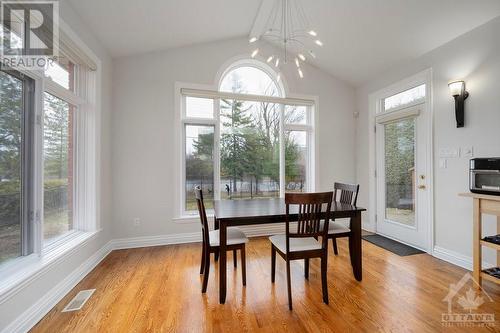 1853 Rideau Garden Drive, Ottawa, ON - Indoor Photo Showing Dining Room