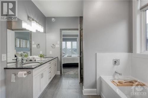 734 Meadowridge Circle, Ottawa, ON - Indoor Photo Showing Bathroom