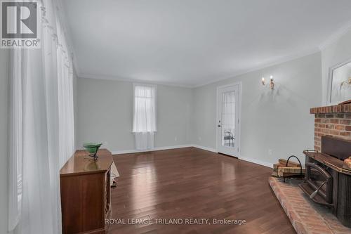 15772 Turin Line, Chatham-Kent, ON - Indoor Photo Showing Other Room