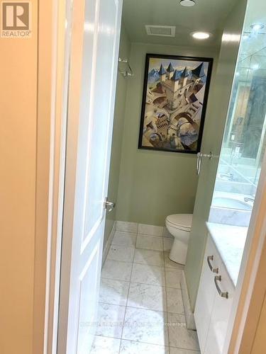 1811 - 38 Elm Street, Toronto (Bay Street Corridor), ON - Indoor Photo Showing Bathroom