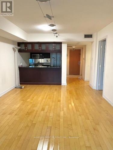 1811 - 38 Elm Street, Toronto (Bay Street Corridor), ON - Indoor Photo Showing Kitchen