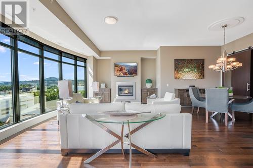 1395 Ellis Street Unit# 902, Kelowna, BC - Indoor Photo Showing Dining Room