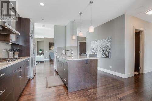 1395 Ellis Street Unit# 902, Kelowna, BC - Indoor Photo Showing Kitchen With Upgraded Kitchen