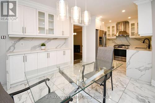 25 Meadowlark Road, Barrie, ON - Indoor Photo Showing Kitchen