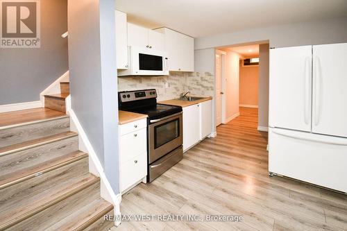 25 Meadowlark Road, Barrie, ON - Indoor Photo Showing Kitchen