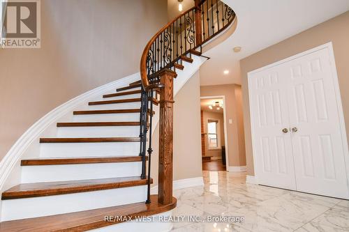 25 Meadowlark Road, Barrie, ON - Indoor Photo Showing Other Room